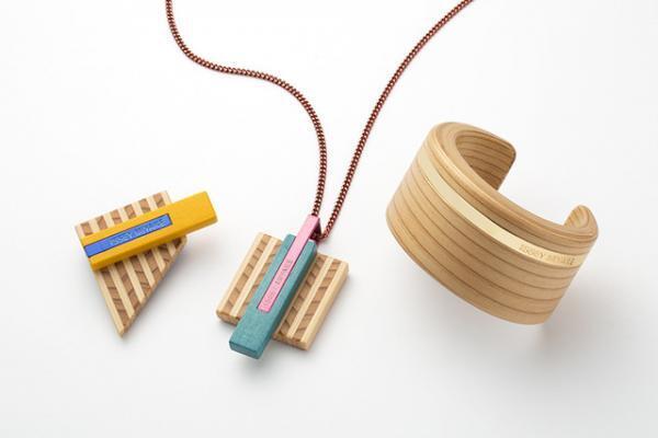 イッセイ  ミヤケ、天童木工とコラボレーション。木の温もり感じるアクセサリー