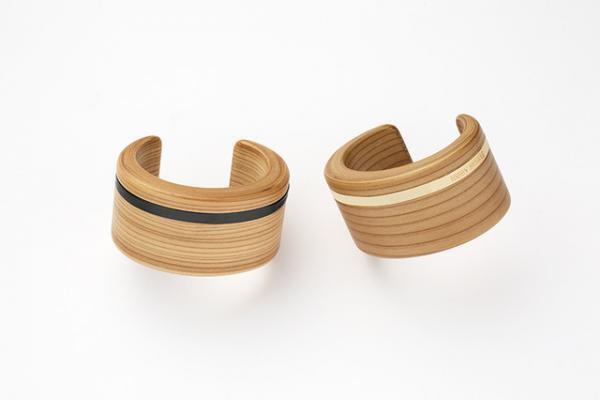 イッセイ  ミヤケ、天童木工とコラボレーション。木の温もり感じるアクセサリー