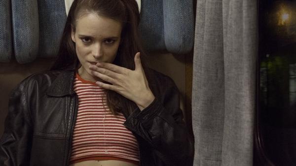 映画『ニンフォマニアック』の女優ステイシー・マーティン、ミュウミュウの広告に抜擢