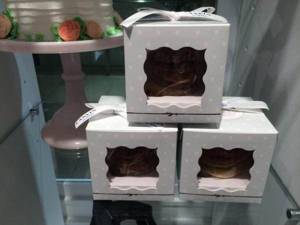 梅田ルクアがリニューアル。ランバン オン ブルーで「マグノリアベーカリー」のクッキー配布