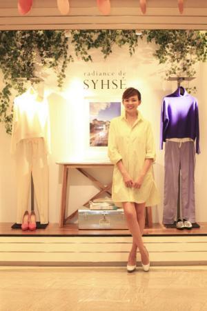 SHIHOが提案する“輝き”の日常着が初ショップオープン、トークライブ開催