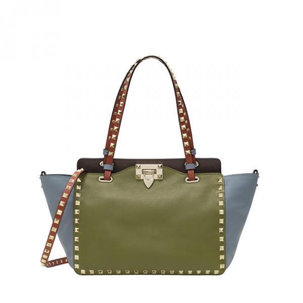 ヴァレンティノ ポップアップストアにヨンア来場。バッグ購入先着で一緒にフォトセッション