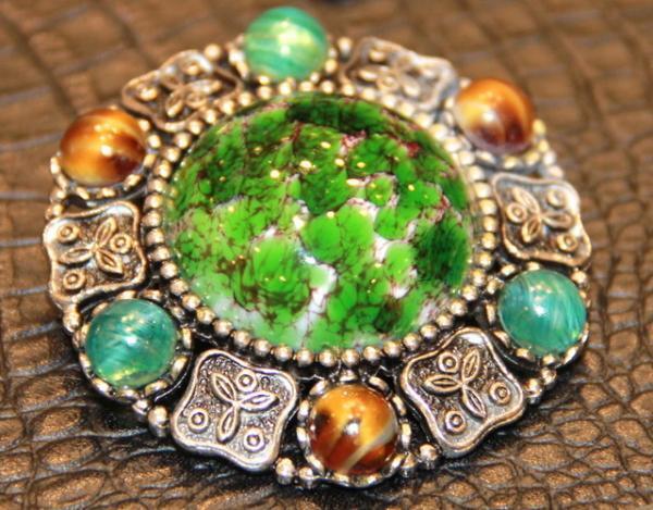 伊勢丹メンズに19・20世紀の“ビンテージアクセサリー”集結