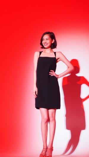 水原希子が投げキッス！新・資生堂マキアージュ、女度アップのルージュ発売