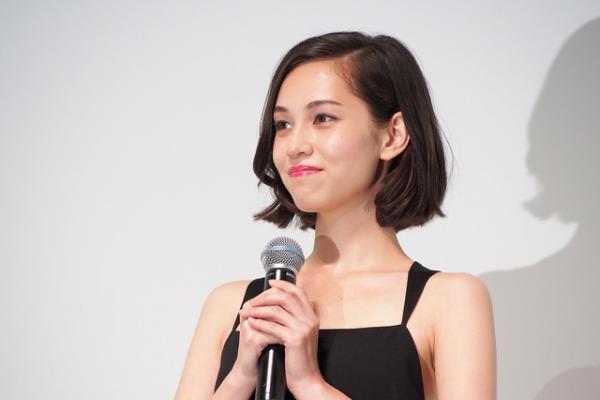 水原希子が投げキッス！新・資生堂マキアージュ、女度アップのルージュ発売