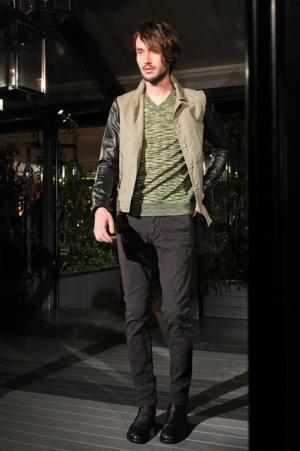 大人の男に向けたリアル“モテ服”。イイザローンデビュー【15SS東京】