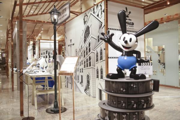 新宿伊勢丹にSPURの街が誕生。オズワルド、ボビー・ダズラーが旅に誘う