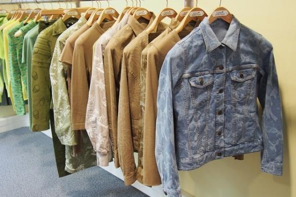 ルシアンぺラフィネは南国気分。ラリー・クラークとコラボTシャツ登場【15SSウィメンズ】