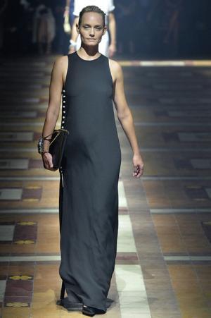 125周年のランバンは“何でもないこと”がすべて【15SSウィメンズ】