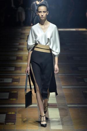 125周年のランバンは“何でもないこと”がすべて【15SSウィメンズ】