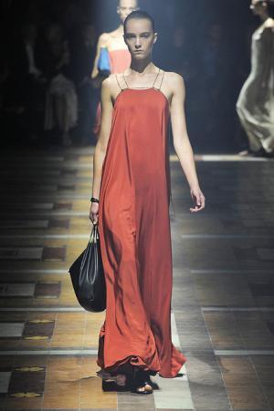 125周年のランバンは“何でもないこと”がすべて【15SSウィメンズ】