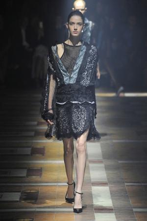 125周年のランバンは“何でもないこと”がすべて【15SSウィメンズ】