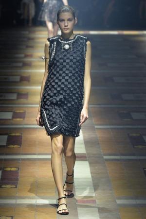 125周年のランバンは“何でもないこと”がすべて【15SSウィメンズ】