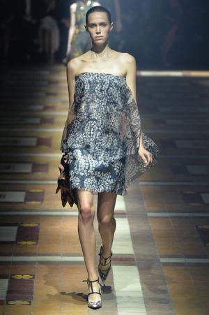 125周年のランバンは“何でもないこと”がすべて【15SSウィメンズ】