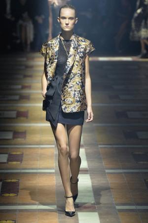 125周年のランバンは“何でもないこと”がすべて【15SSウィメンズ】