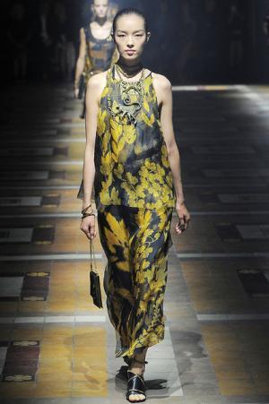 125周年のランバンは“何でもないこと”がすべて【15SSウィメンズ】