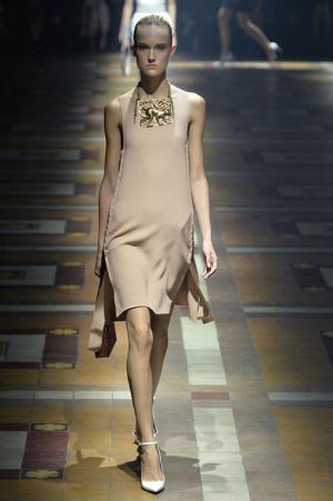 125周年のランバンは“何でもないこと”がすべて【15SSウィメンズ】