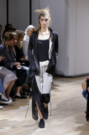 自らのタブーに挑戦するヨウジヤマモトのエロス【15SSウィメンズ】