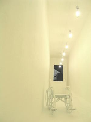 銀座メゾンエルメス、リギョン展開催。太陽の光描く