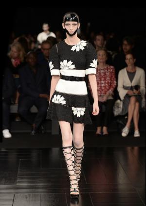 芸者・桜・鎧…マックイーン流ジャポニズム【15SSウィメンズ】