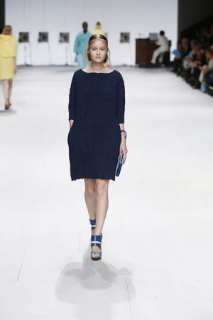 線から面へ。新クチュールを作ったイッセイミヤケ【15SSウィメンズ】