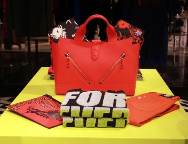 ケンゾーが新宿伊勢丹でポップアップ。ファイヤーキングやニューエラコラボアイテム先行発売