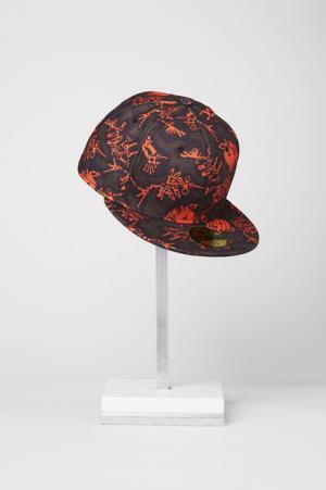 ケンゾーが新宿伊勢丹でポップアップ。ファイヤーキングやニューエラコラボアイテム先行発売