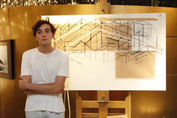 伊レザーブランド「ドローム」デザイナー来日。新宿伊勢丹でライブペイント