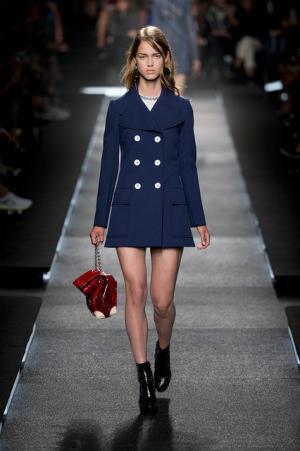 70’sと過去未来をミックスするルイ・ヴィトン【15SSウィメンズ】