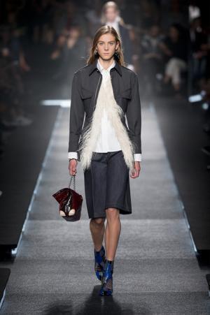 70’sと過去未来をミックスするルイ・ヴィトン【15SSウィメンズ】