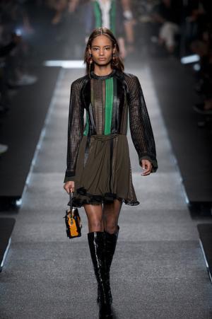 70’sと過去未来をミックスするルイ・ヴィトン【15SSウィメンズ】