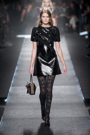 70’sと過去未来をミックスするルイ・ヴィトン【15SSウィメンズ】