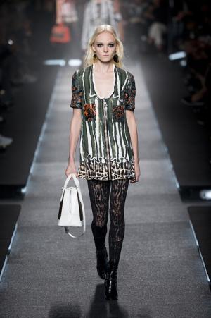 70’sと過去未来をミックスするルイ・ヴィトン【15SSウィメンズ】