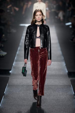 70’sと過去未来をミックスするルイ・ヴィトン【15SSウィメンズ】