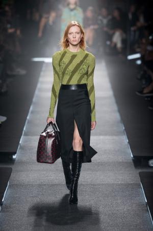 70’sと過去未来をミックスするルイ・ヴィトン【15SSウィメンズ】