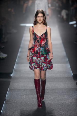 70’sと過去未来をミックスするルイ・ヴィトン【15SSウィメンズ】