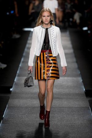 70’sと過去未来をミックスするルイ・ヴィトン【15SSウィメンズ】