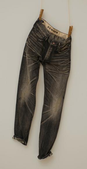 加工に45日要するデニム登場。伊勢丹が日本伝統技術キャンペーン