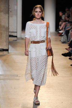 ポール＆ジョーは70’sのリラックスムード【15SSウィメンズ】