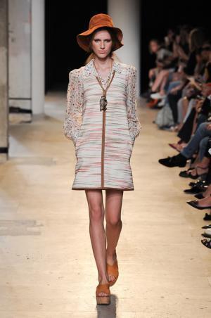 ポール＆ジョーは70’sのリラックスムード【15SSウィメンズ】