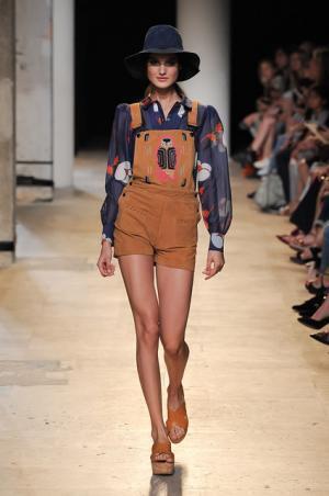 ポール＆ジョーは70’sのリラックスムード【15SSウィメンズ】