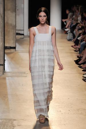 ポール＆ジョーは70’sのリラックスムード【15SSウィメンズ】