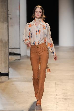 ポール＆ジョーは70’sのリラックスムード【15SSウィメンズ】