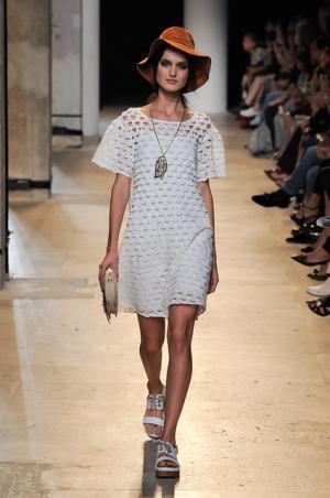 ポール＆ジョーは70’sのリラックスムード【15SSウィメンズ】