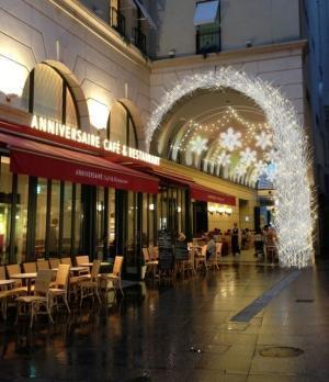 アニヴェルセルのクリスマスは“結婚”イルミネーション。限定ギフト＆ケーキ登場