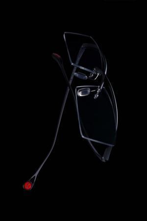 フェラーリ手掛けるデザイナー奥山清行のメガネが新宿伊勢丹に登場