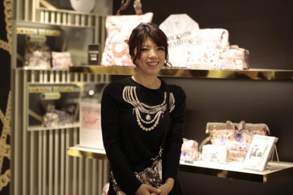 レスポートサックがジュエリー「エリクソンビーモン」とコラボ。新宿伊勢丹に限定ショップ