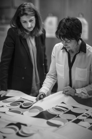 ロンシャン「ル・プリアージュ」がアーティストのサラ・モリスとコラボ