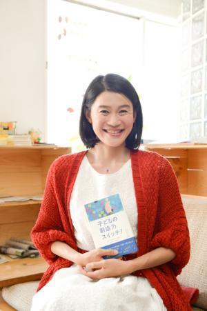 【石戸奈々子／ファッション＆ビューティー】ゲタの音が明るく響く、自然体の魅力