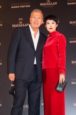 マッカラン×テスティーノ、限定コラボボトル発売。パーティーに菊地凛子も出席